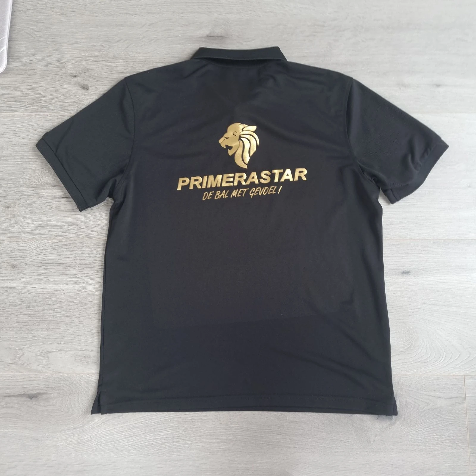 Polo deportivo negro KELME – Logo Primerastar Gold – Talla L / XL – photo 7